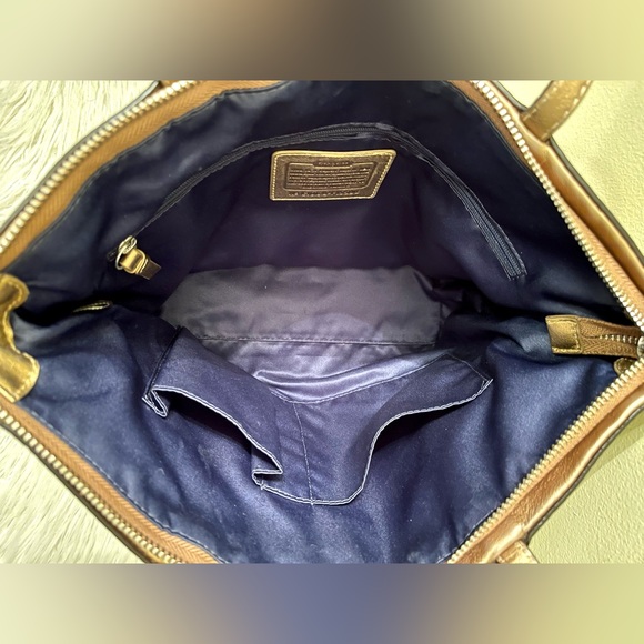 Coach Signature Print Rainbow Legacy Stripe Shoulder Bag - Picture 7 of 8